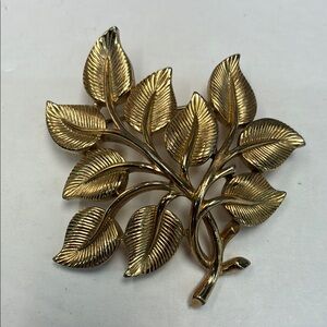 Crown Trifari Gold Leaf Brooch